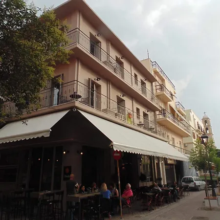 Elia Potie דירה חאניה