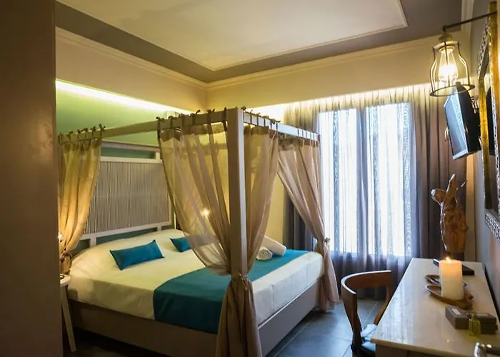 Elia Potie * חאניה